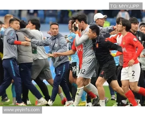 昔日绿茵巨星今日告别赛场再掀球迷回忆热潮