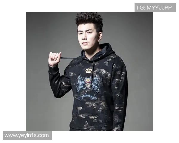 球星号码连帽卫衣潮流风尚 引领足球文化与街头时尚完美融合